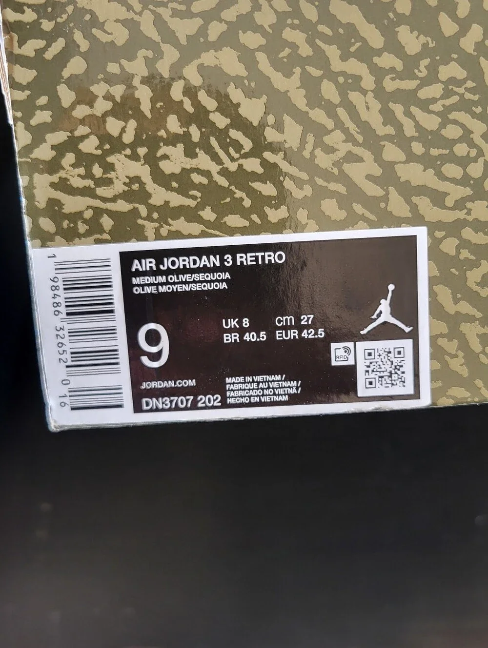 Jordan Men's Olive/Tan Retro Sneakers
